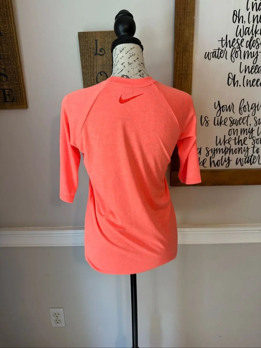 Nike Kids Dri-FIT Heather Crew Neck Raglan Sleeve Swim T-Shirt Orange Large